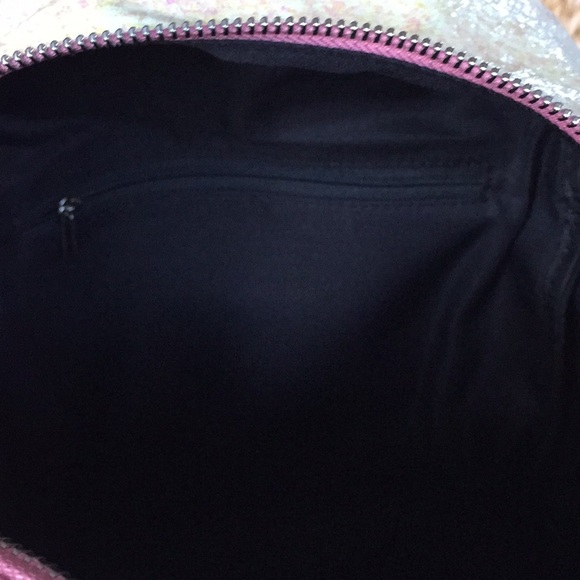 💕YRU Pink Fuzzy Heart Glitter Backpack - Picture 5 of 8